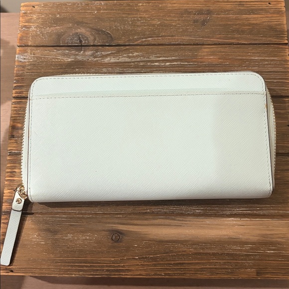 Kate Spade Wallet - Picture 2 of 5
